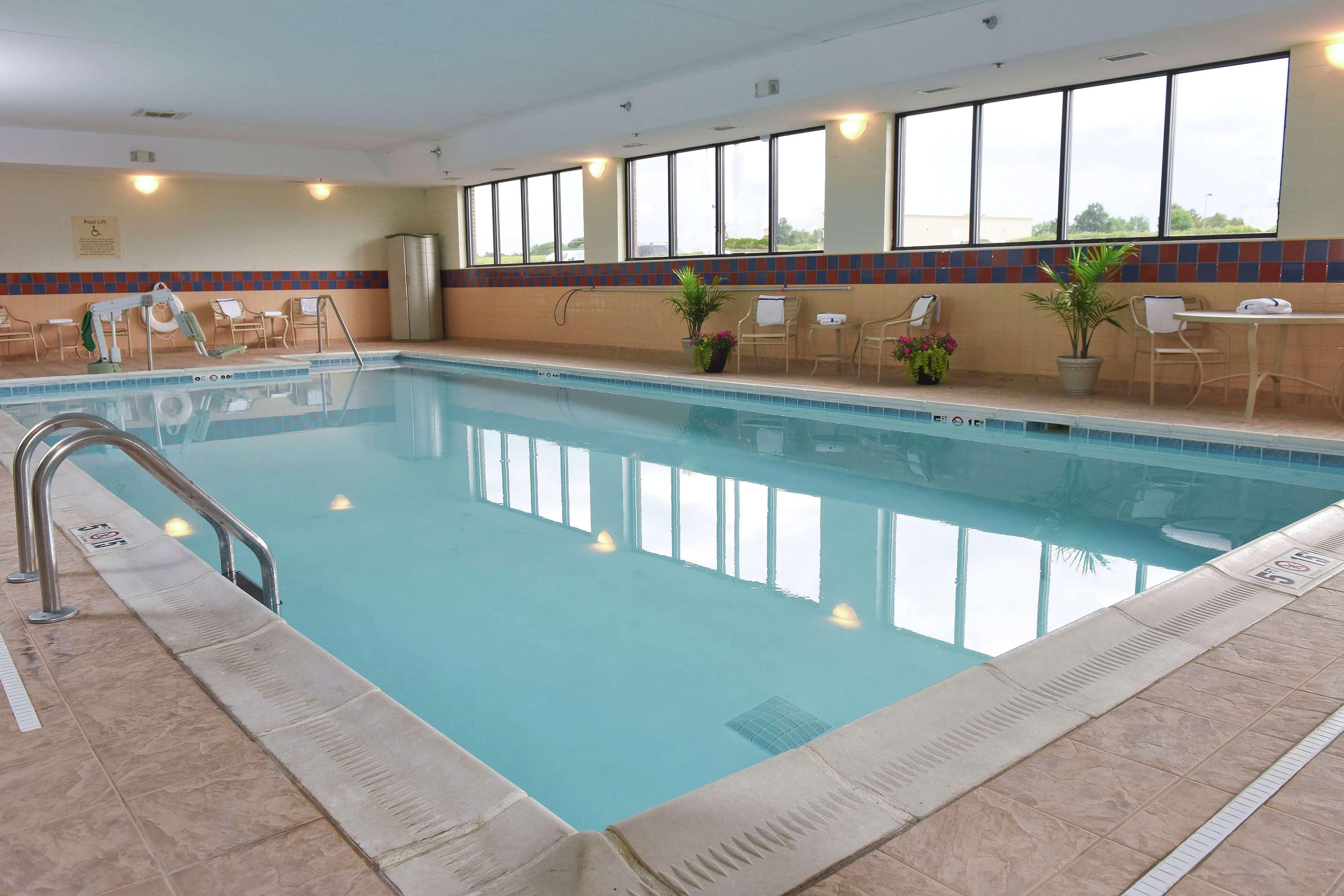 Hampton Inn & Suites Murray Bagian luar foto